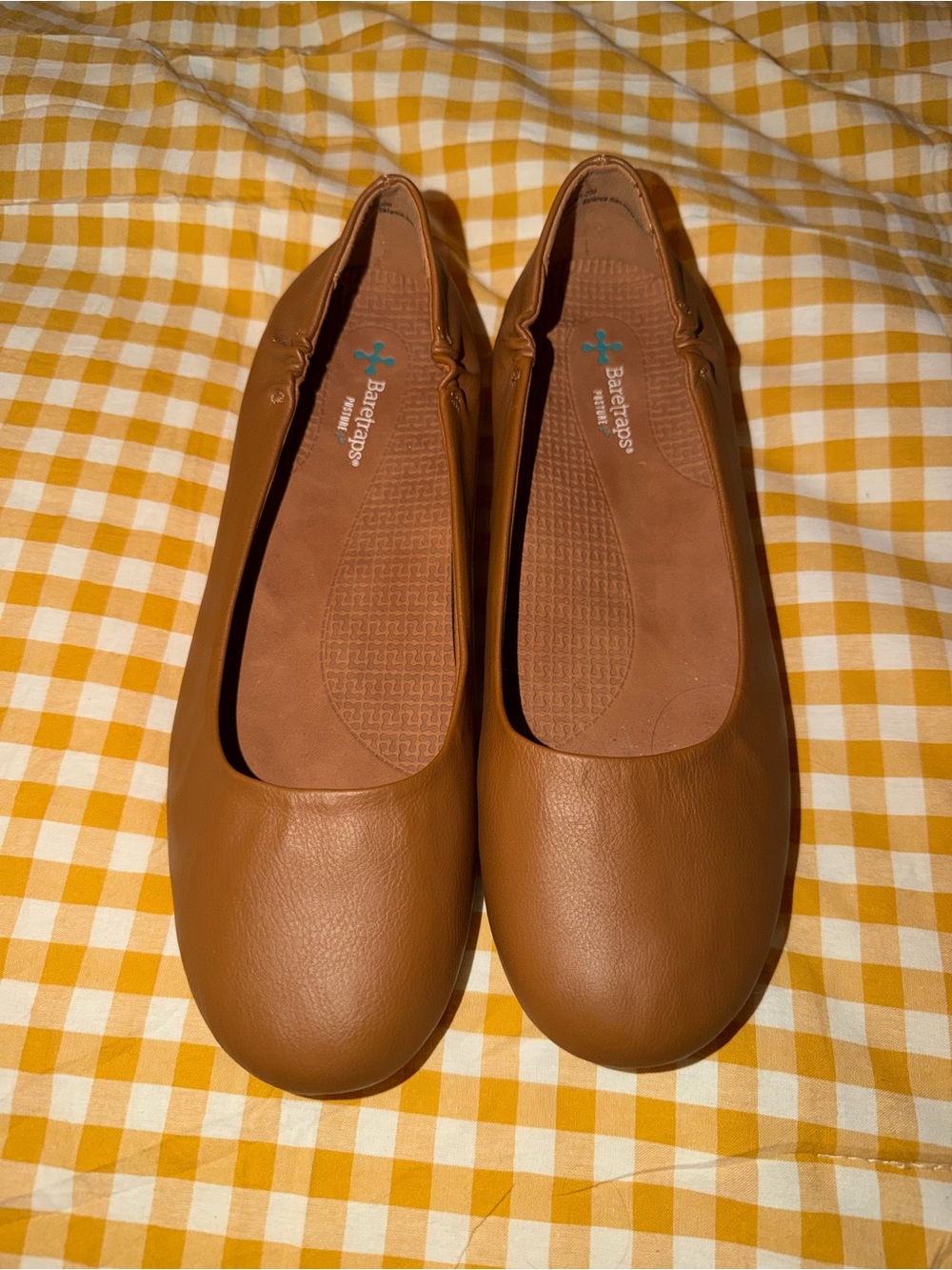 Baretraps Women's Tan Leather Ballet Flats